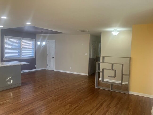 Building Photo - 3004 Nathanael Rd