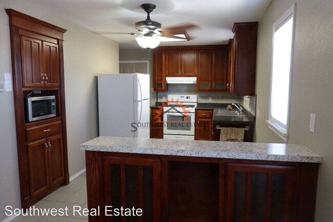 Building Photo - 1 br, 1 bath House - 419 E. 4th