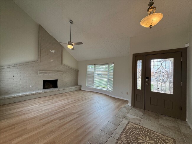 Foto del edificio - 22018 Elsinore Dr