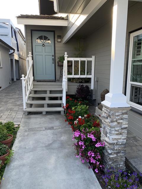 Building Photo - 429 Begonia Ave
