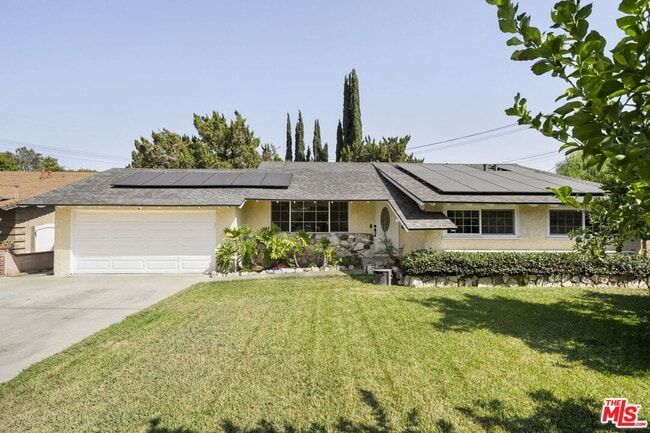 Building Photo - 22116 Blythe St