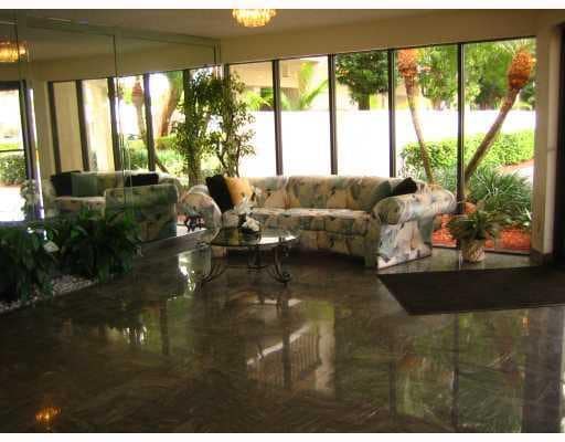 Building Photo - 6662 Boca Del Mar Dr