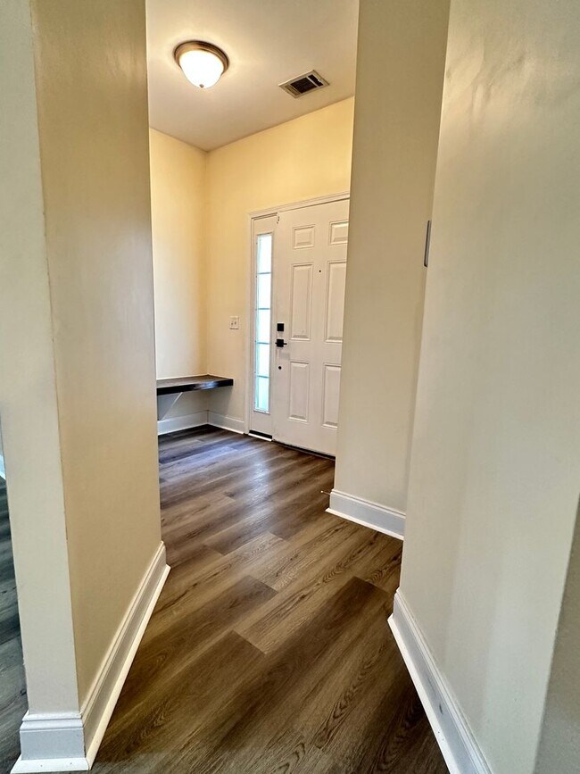 Building Photo - 20 Canyon Oak Loop