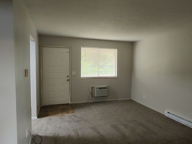 Building Photo - 3501 Elm Street