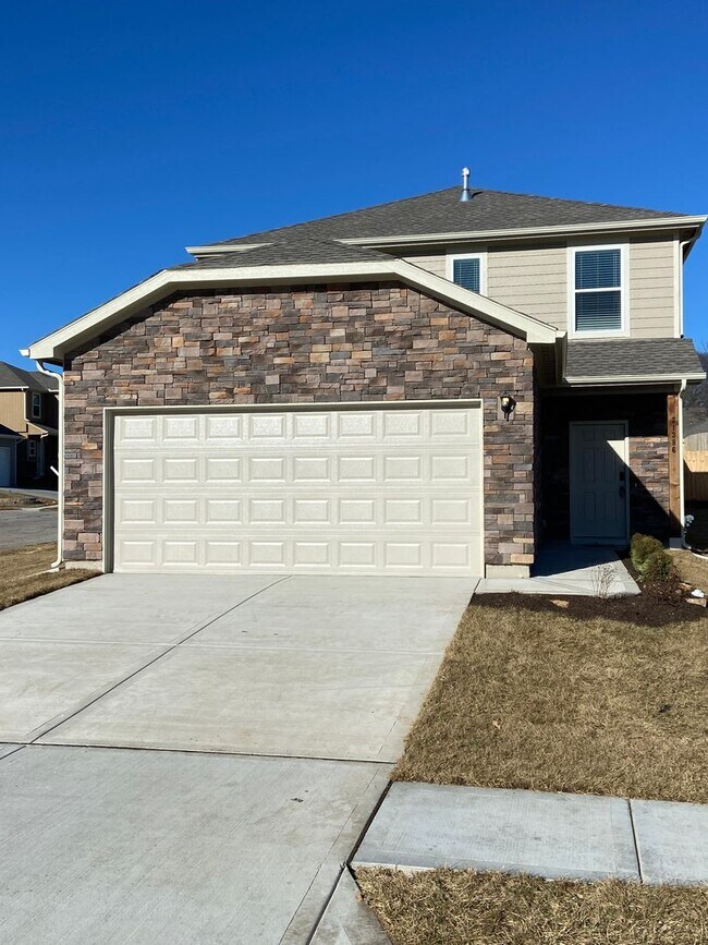 Building Photo - *Pre-Leasing* Three Bedroom | Two and a Ha...