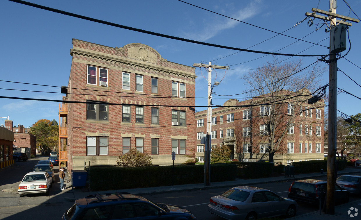 Building Photo - 9 Greenway Ct