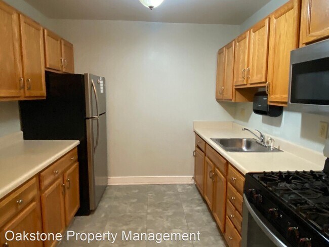 Building Photo - 2 br, 1 bath House - 5616 Crenshaw Rd.  #932
