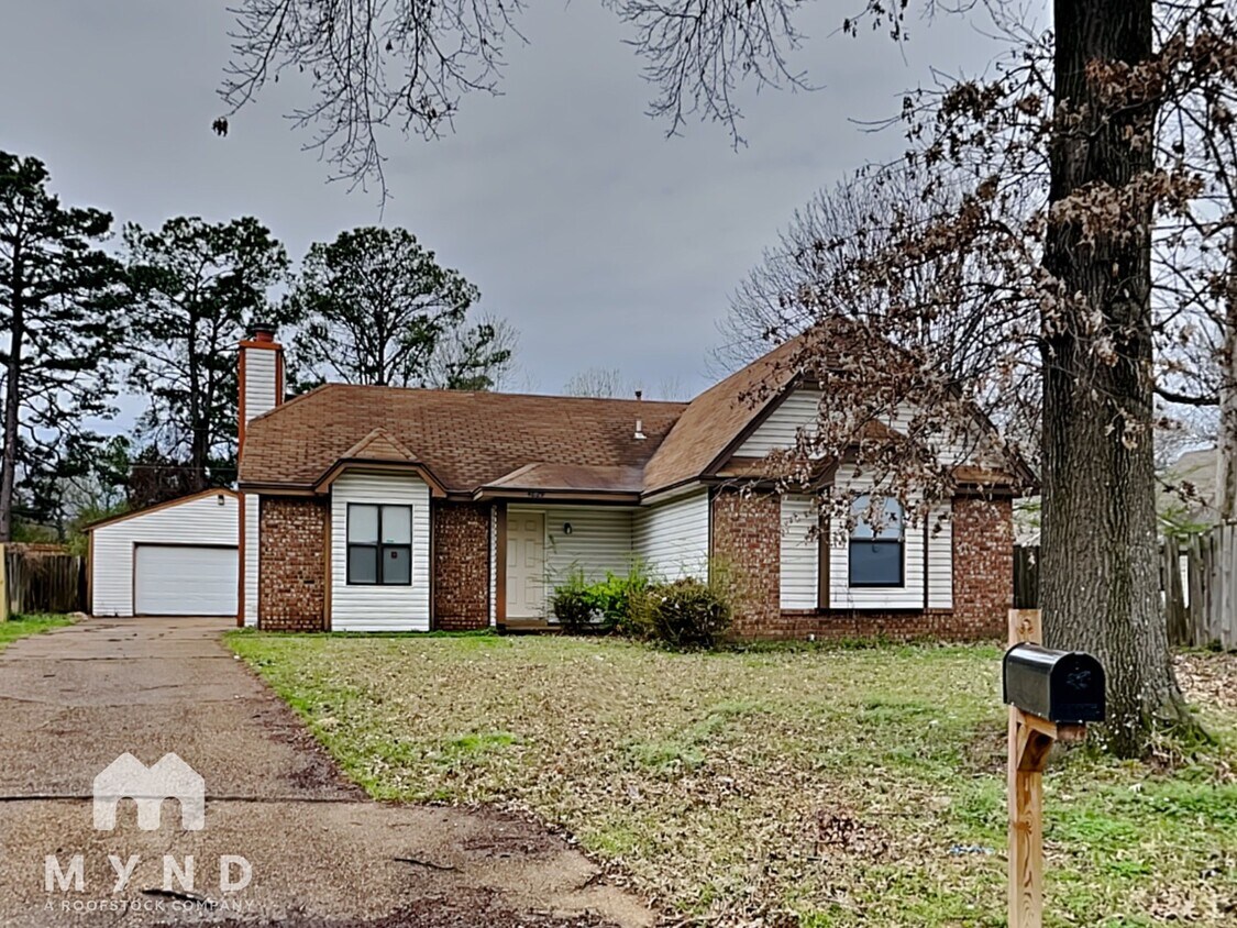 Foto principal - 4629 Sunnyslope Dr