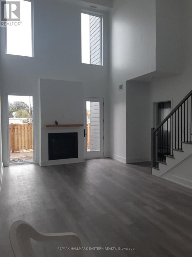 Building Photo - 19 West Street N