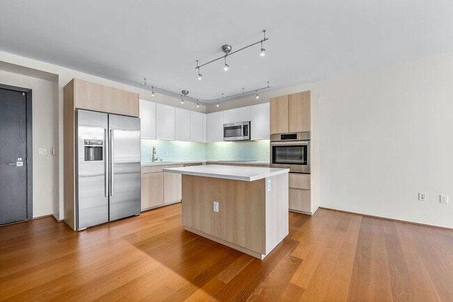 Photo - 888 Kapiolani Blvd Apartment