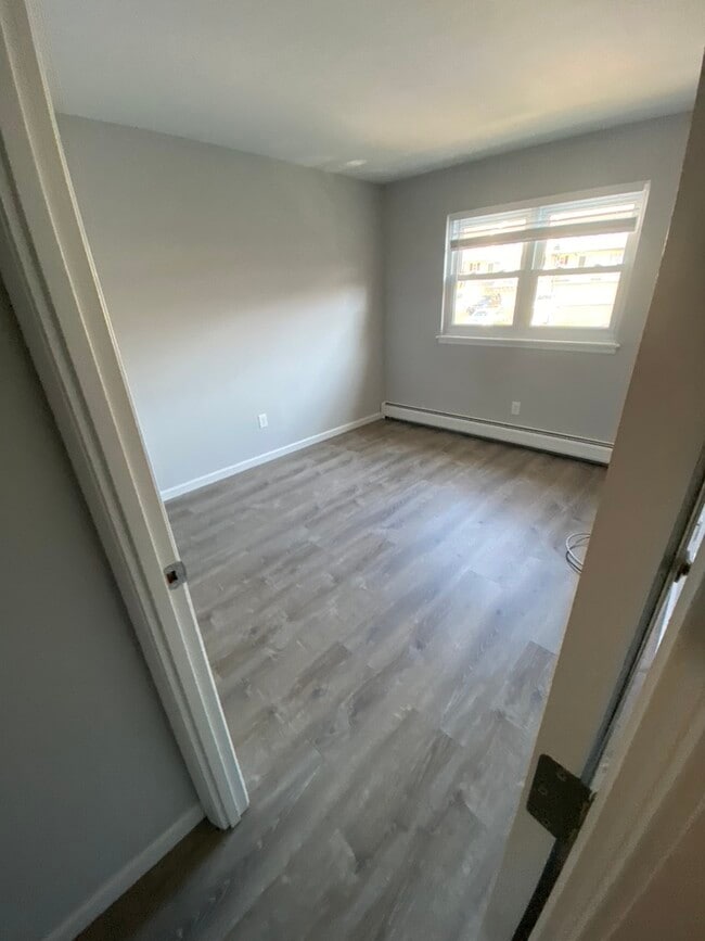 Building Photo - 73 Lantern Park Dr