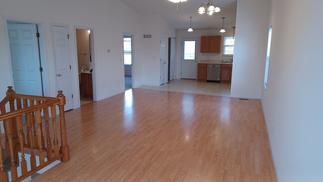 Foto del edificio - 348 Oak Ridge Pkwy