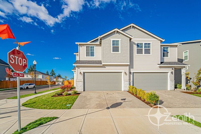 3000 N Pioneer Canyon Dr, Ridgefield, WA 98642 Townhome Rentals in