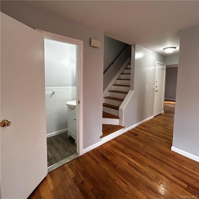 265267 Fosler Rd Unit B5, Highland, NY 12528 Room for Rent in