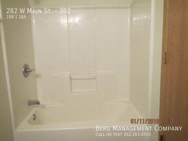 Foto del edificio - Large one bedroom
