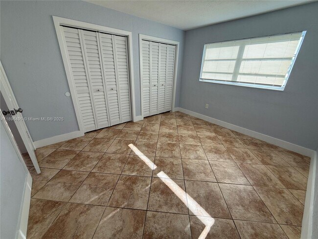 Foto del edificio - 7600 SW 82nd St