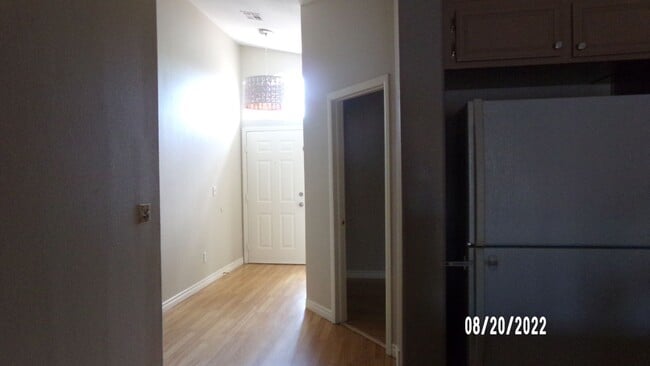 Building Photo - SOUTHWEST GATED COMMUNITY SINGLE STORY HOME