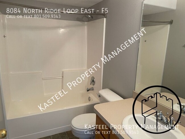 Foto del edificio - 8084 N Ridge Loop E