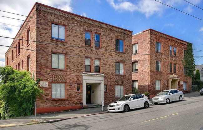 Building Photo - Saxonia Apartments