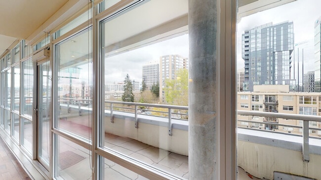 Interior Photo - TEN20