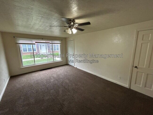 Foto del edificio - 1317 Salem Ave