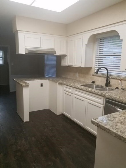 Foto del edificio - 230 Blue Castle Ln