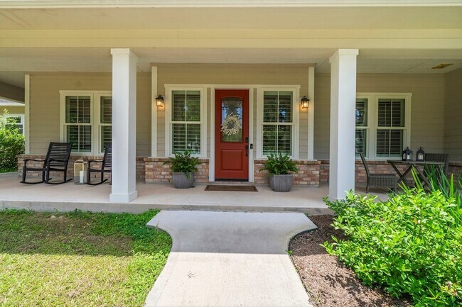Foto del edificio - 2149 Pine Acres Dr