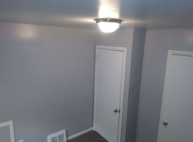 Foto del edificio - 8664 Westwood St