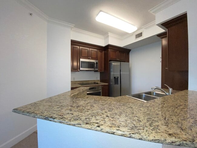 Foto del edificio - 1690 Renaissance Commons Blvd
