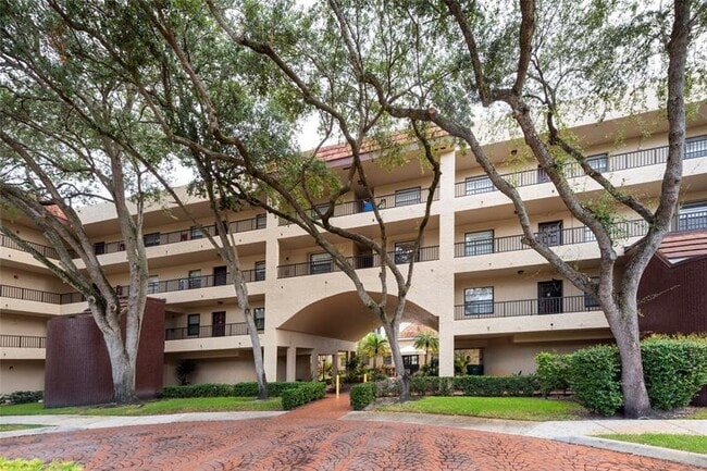 Building Photo - 10401 W Broward Blvd