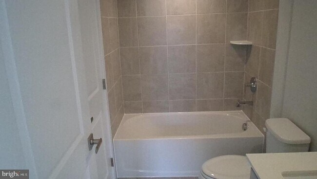 Foto del edificio - 9399 Edenderry Dr