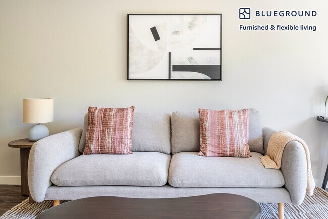 Foto del edificio - 2721 Midtown Ct