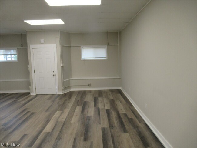 Building Photo - 3366 W 94th St