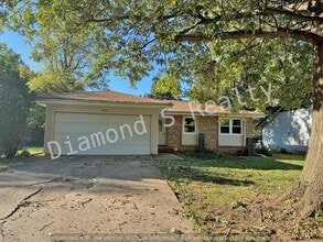 Building Photo - 926 E Edgewood St Building Photo - 926 E Edgewood St