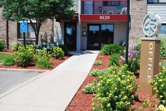 Leasing Office - ReNew at the Grove