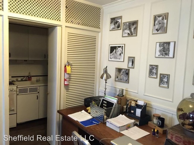 Building Photo - 1 br, 1 bath Apartment - 5327 Ashby #5
