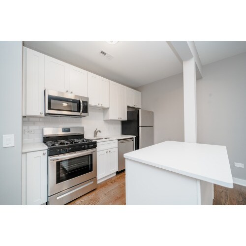 Foto del edificio - 1838 W 21st Pl