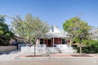 Building Photo - 913 8th St NW