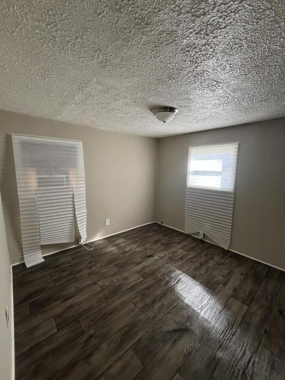 Foto del edificio - 1131 Salem St