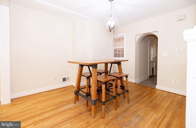 Building Photo - 538 South Paca St