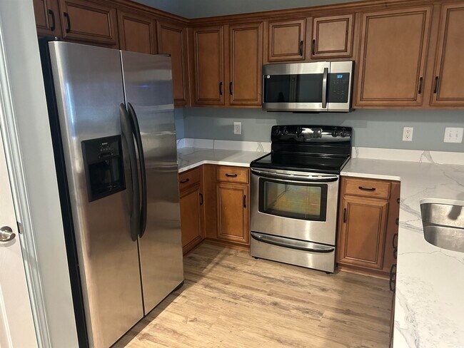 Foto del edificio - 4104 Pinehurst Cir