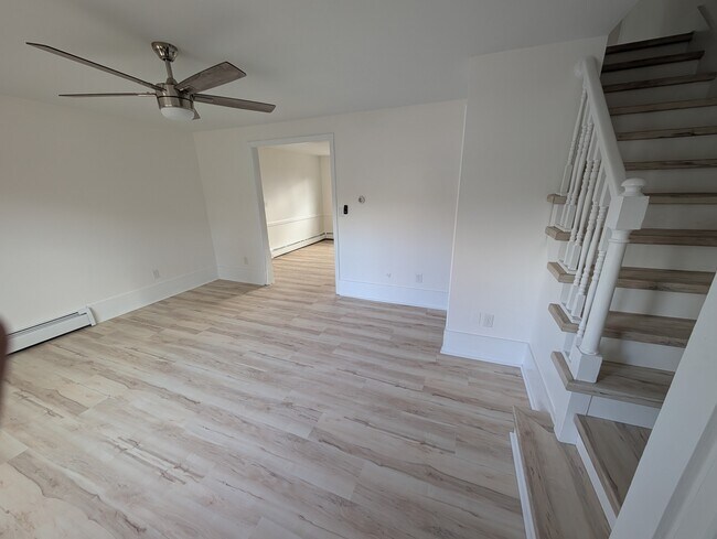 Foto del edificio - 246 Bonin St