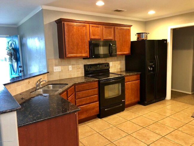 Foto del edificio - 8508 Alexandria Ave