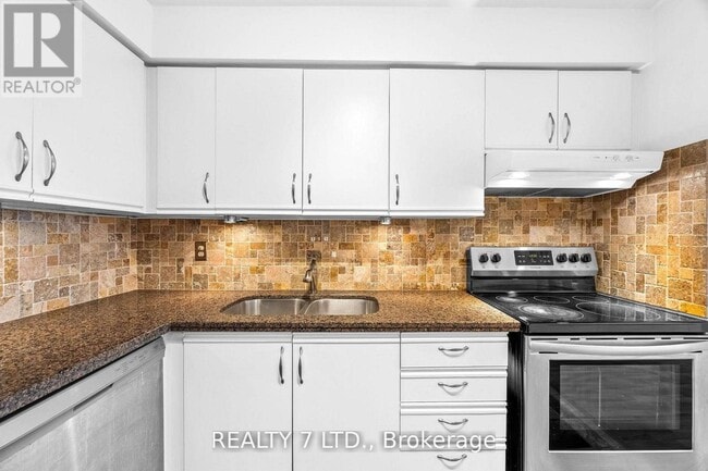 Building Photo - 1270 Maple Crossing Blvd