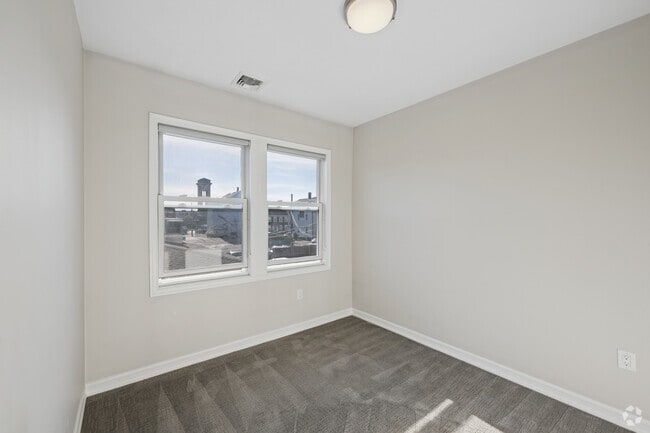 1BR, 1BA - 500SF - Bedroom - The Bradford