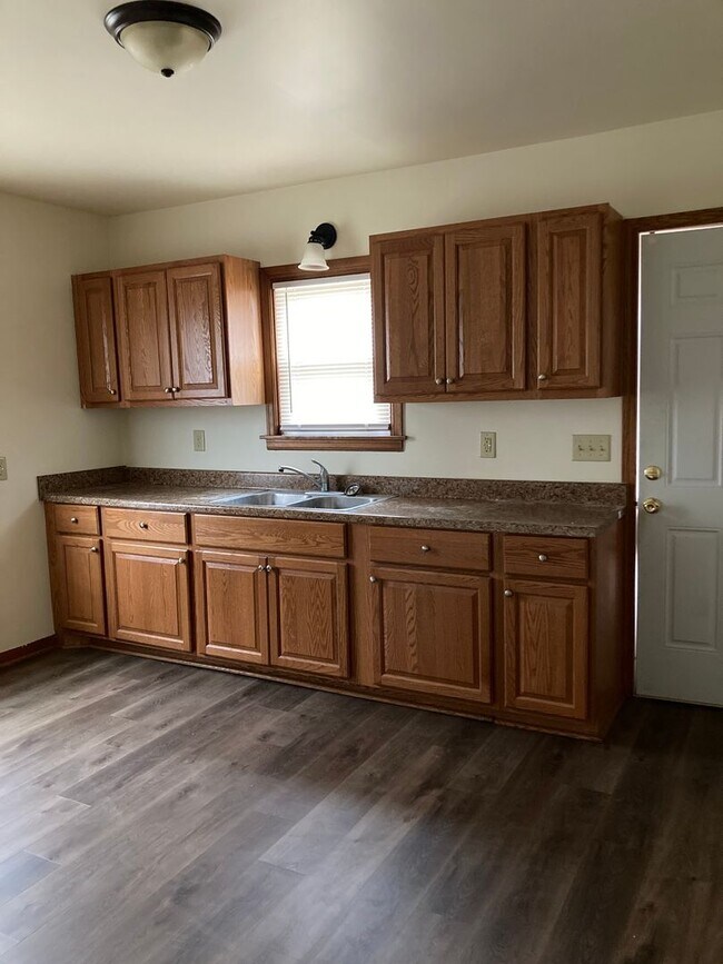 Foto del edificio - Single Family 3 Bedroom Home