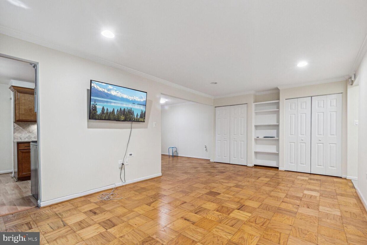 Foto principal - 886 College Pkwy