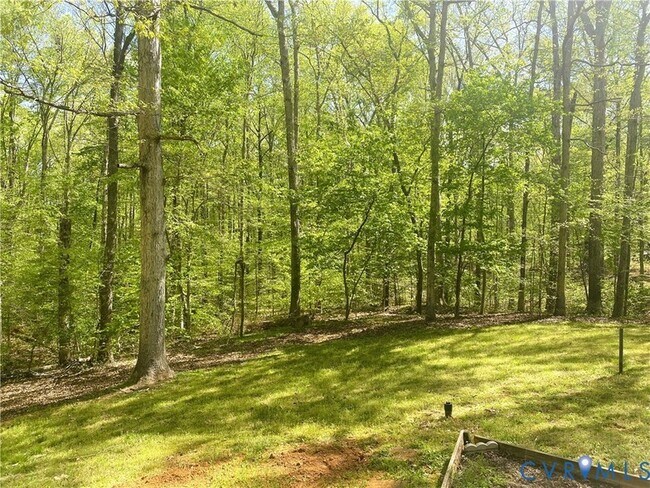 Foto del edificio - 6009 Noranda Dr