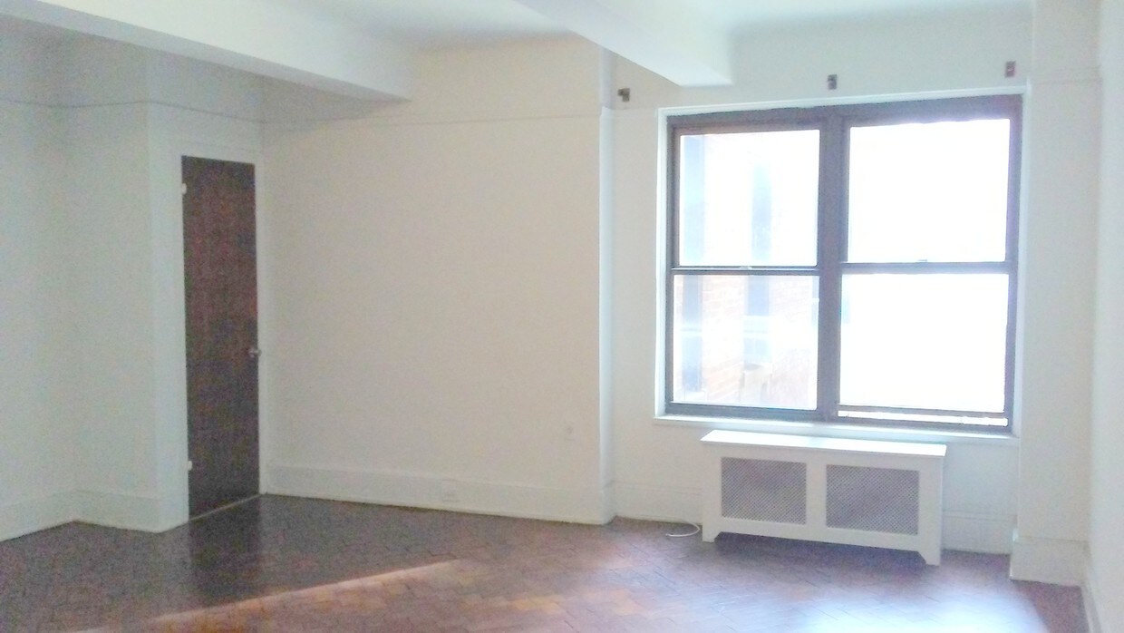 Foto principal - 170 W 73rd St