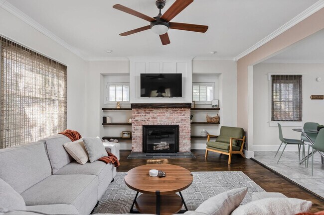 Foto del edificio - 1202 N New Jersey St